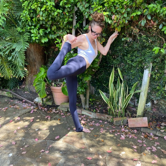 Lululemon Wunder Under Hi-Rise Tight (Full-On Luon 28")
Midnight Navy - Picture 15 of 16